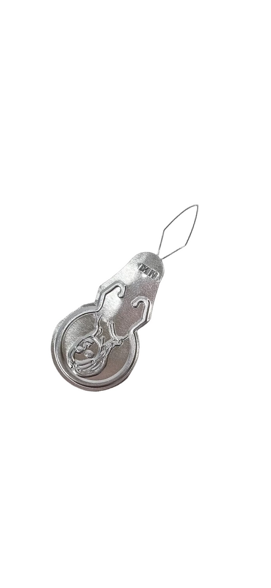 Enhebrador Manual Plateado Pequeño